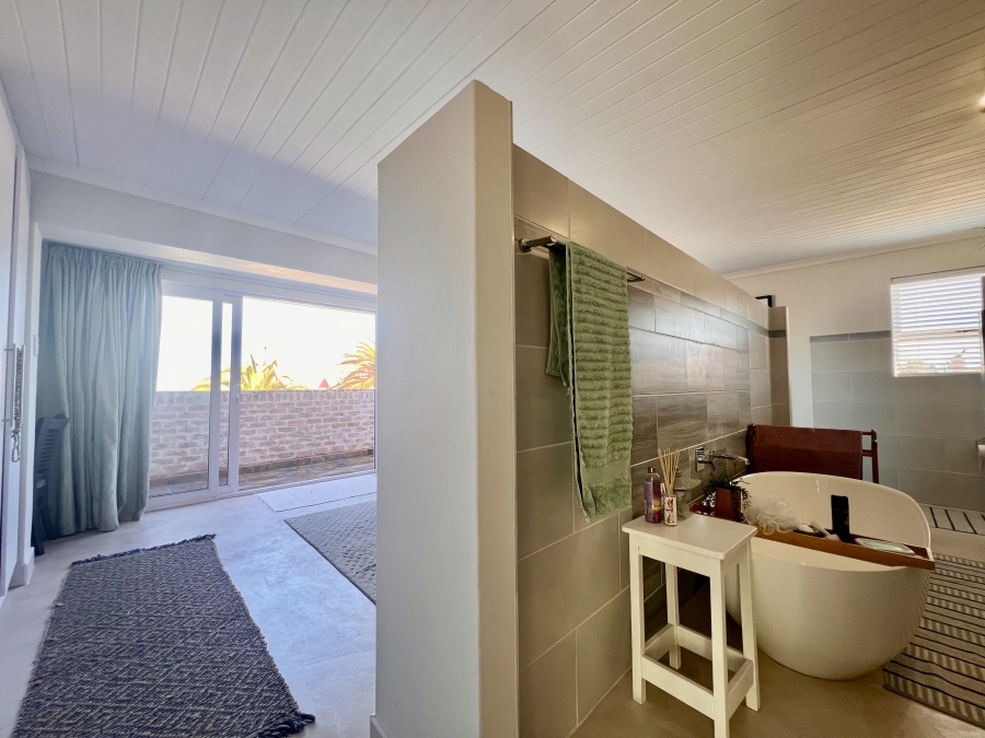 3 Bedroom Property for Sale in Bluewater Bay Western Cape